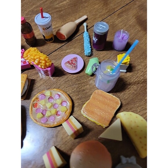 Barbie Fashion Dolls Mix Match Fast food Lot drinks burgers pizza etc.. - Picture 6 of 8